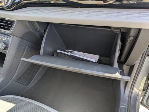 Used 2022 Volkswagen Taos S image 21