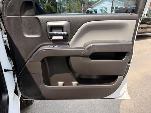 Used 2016 Chevrolet Silverado 1500 Custom w/ Custom Convenience Package AWD/4WD image 18