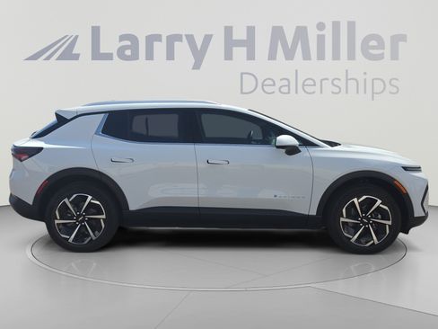 Used 2026 Chevrolet Equinox EV LT AWD/4WD image 6