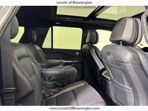 New 2026 Lincoln Navigator L Reserve AWD/4WD image 19