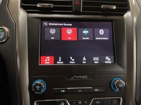 Used 2019 Ford Fusion SE image 33