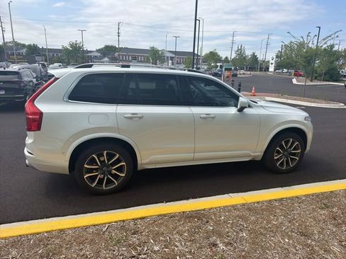 Used 2018 Volvo XC90 T5 Momentum w/ Convenience Package AWD/4WD image 14