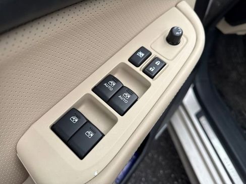 Used 2017 Subaru Legacy 3.6R Limited image 16