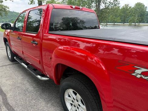 Used 2009 GMC Sierra 1500 SLE w/ Power Pack Plus AWD/4WD image 12