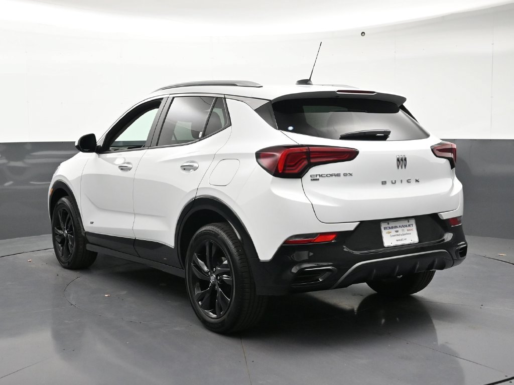 Used 2026 Buick Encore GX Sport Touring AWD/4WD image 3