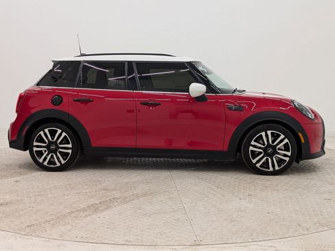 Used 2022 MINI Cooper S image 8