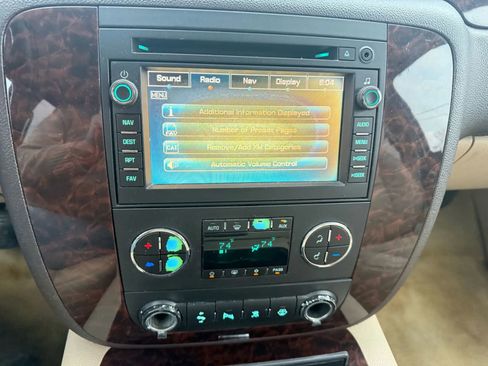 Used 2008 GMC Yukon XL Denali image 27