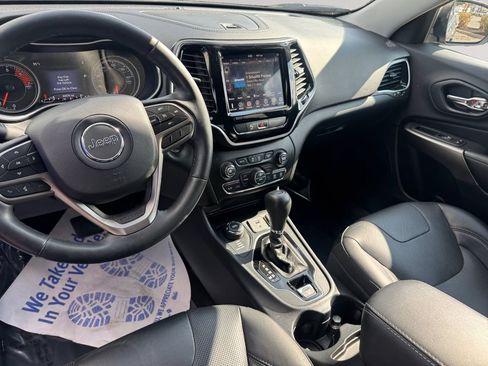 Used 2019 Jeep Cherokee Limited AWD/4WD image 10