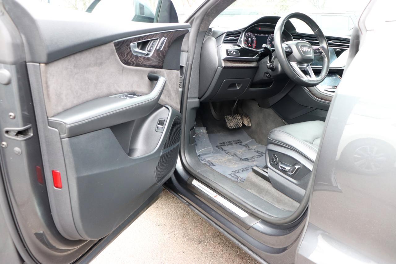 Used 2019 Audi Q8 Prestige AWD/4WD image 10