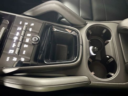 Used 2024 Porsche Cayenne w/ Premium Package Plus (PFM) image 15