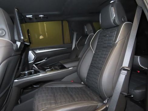Certified 2026 Cadillac Escalade ESV V AWD/4WD image 22