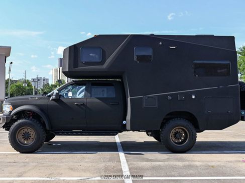 Used 2024 RAM 5500 4x4 Crew Cab image 3