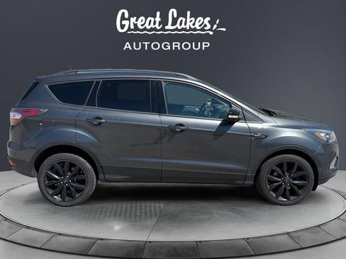 Used 2017 Ford Escape Titanium FWD image 6