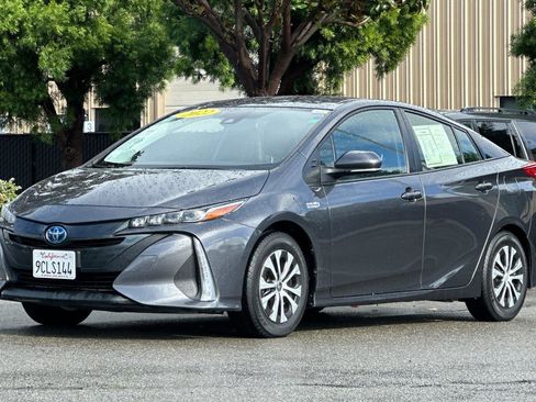 Used 2022 Toyota Prius Prime XLE image 8