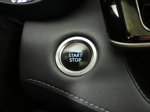 Used 2020 Toyota Highlander XLE image 31