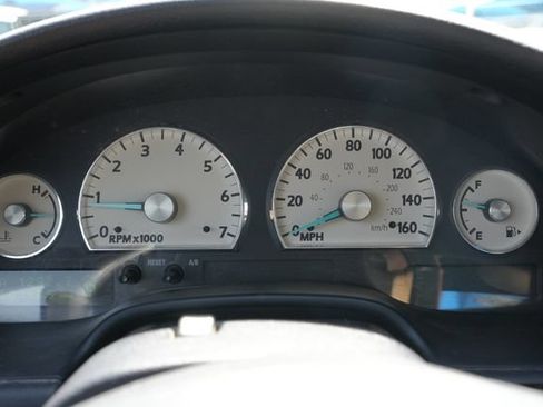 Used 2005 Ford Thunderbird RWD image 16
