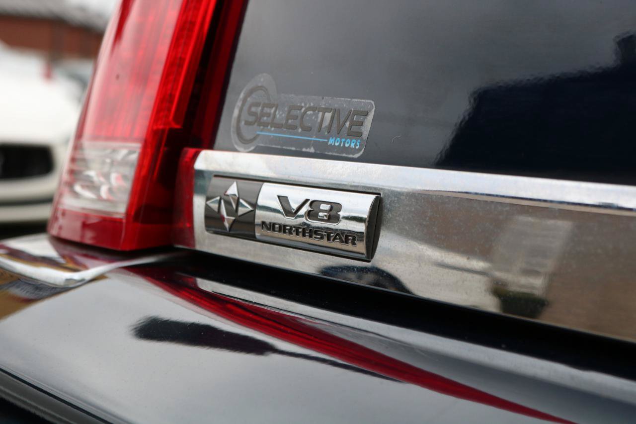 Used 2009 Cadillac DTS w/ Sun And Sound Package FWD image 13