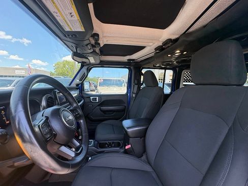Used 2019 Jeep Wrangler Unlimited Sport S AWD/4WD image 9