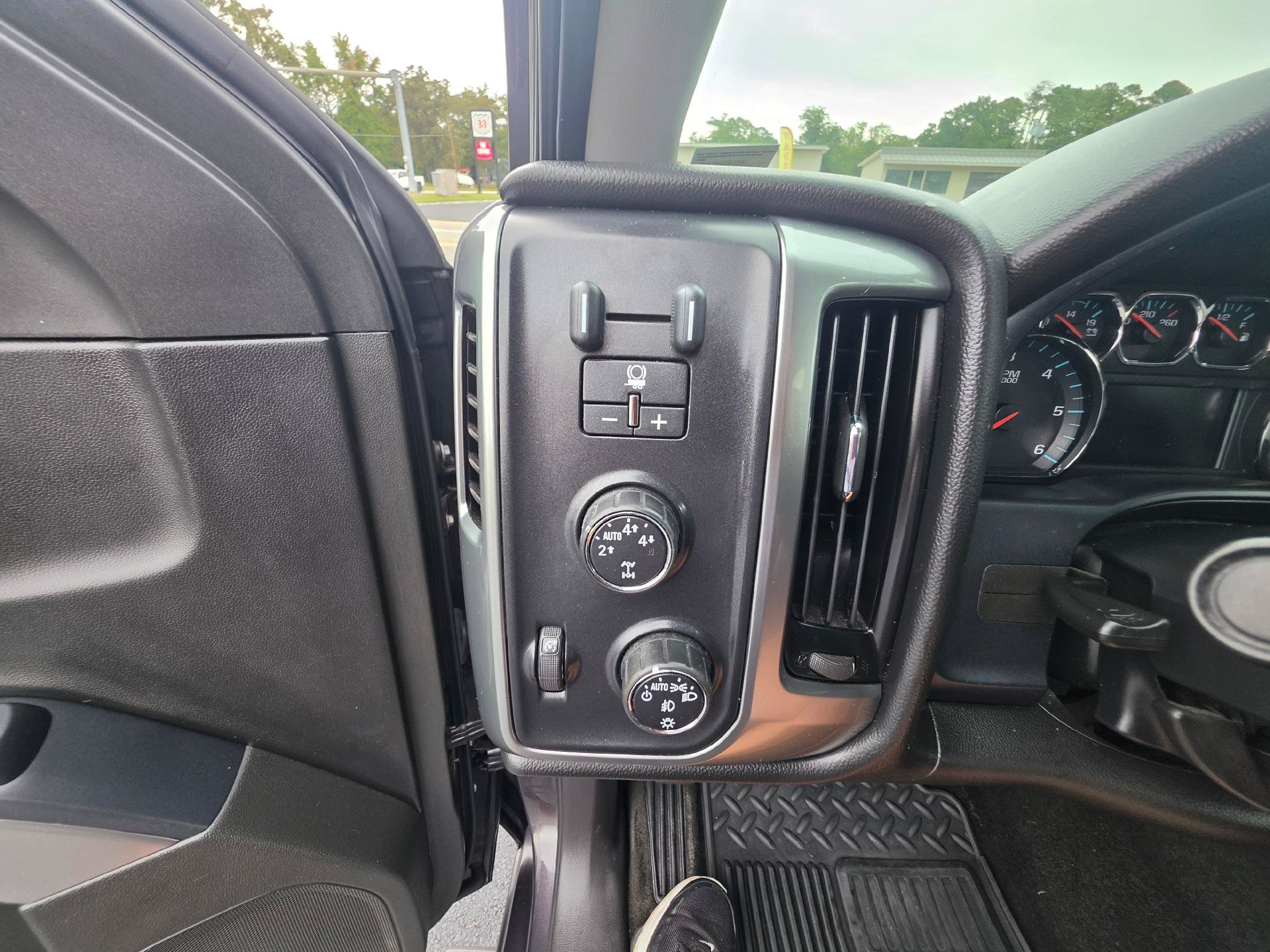 Used 2015 Chevrolet Silverado 1500 LT w/ All Star Edition AWD/4WD image 16