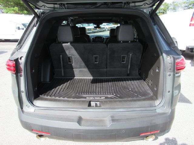 Used 2022 Chevrolet Traverse LT w/ LT Premium Package AWD/4WD image 35