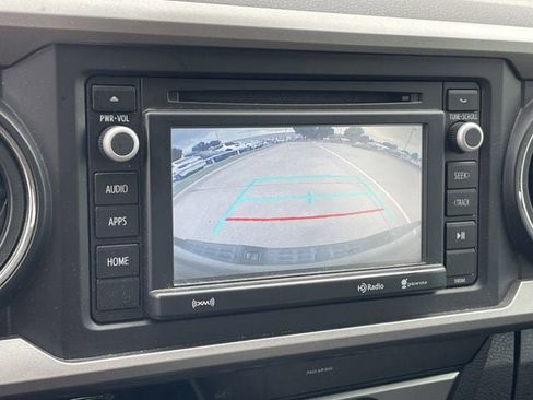 Used 2018 Toyota Tacoma SR5 RWD image 18