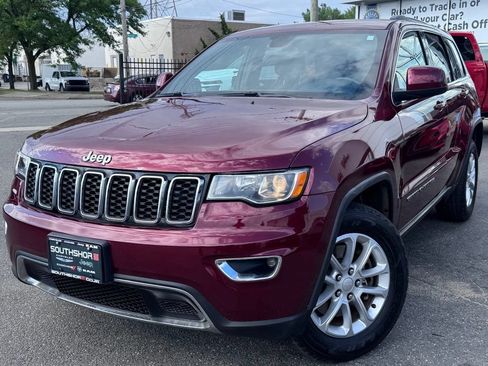 Certified 2021 Jeep Grand Cherokee Laredo AWD/4WD image 3