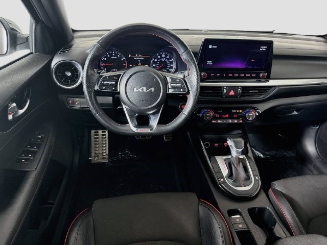 Used 2022 Kia Forte GT w/ GT Technology Package FWD image 16