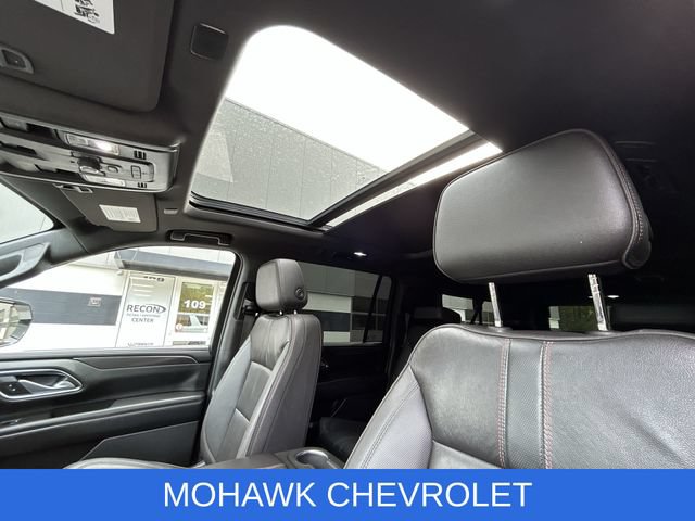 Certified 2022 Chevrolet Suburban RST w/ Luxury Package AWD/4WD image 19
