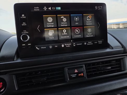 Used 2024 Honda Pilot TrailSport image 9