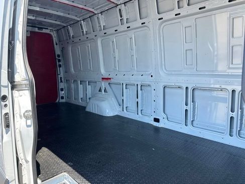 Used 2024 Mercedes-Benz Sprinter 2500 w/ Acoustic Package image 9