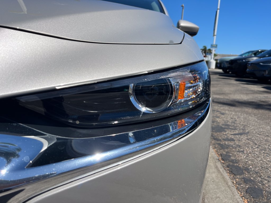 Used 2025 MAZDA MAZDA3 s FWD image 62