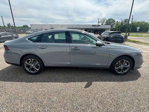 New 2026 Honda Accord EX-L image 10