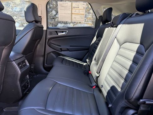Certified 2024 Ford Edge SEL w/ Convenience Package image 12