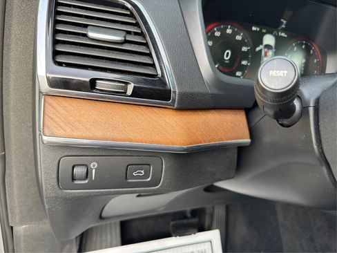 Used 2017 Volvo XC90 T6 Inscription w/ Vision Package image 22