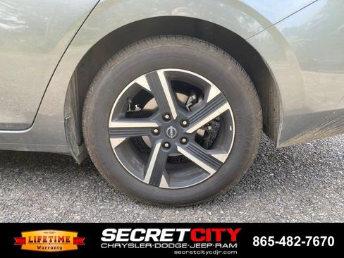Used 2024 Nissan Sentra SV FWD image 9