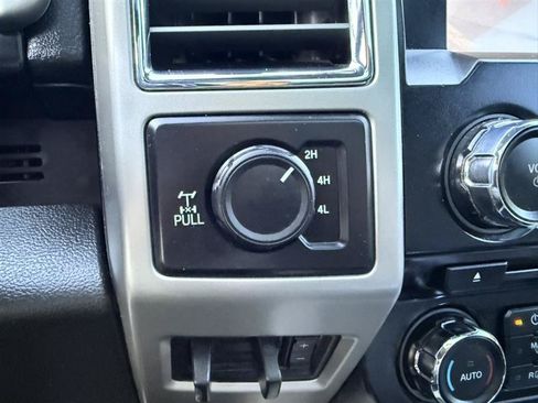 Used 2017 Ford F250 Lariat w/ Chrome Package AWD/4WD image 34