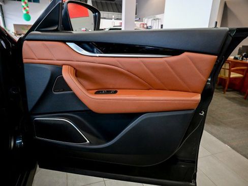 Used 2022 Maserati Levante GT image 28