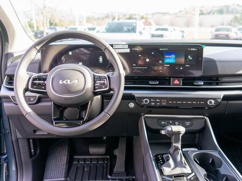 New 2026 Kia Carnival SX image 16