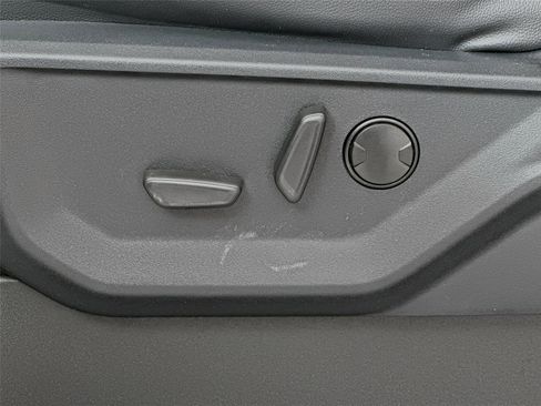 New 2026 Ford F250 Lariat w/ Black Appearance Package image 19