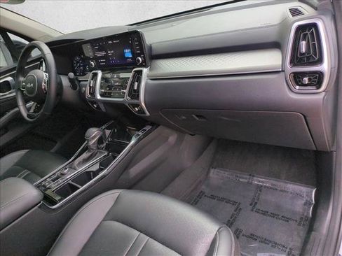 Used 2023 Kia Sorento SX AWD/4WD image 24
