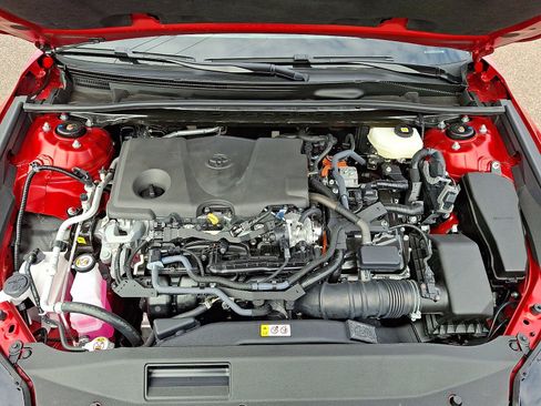 Used 2026 Toyota Camry Hybrid w/ Multimedia Upgrade Package image 28