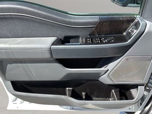 Used 2023 Ford F150 Lariat w/ Trailer Tow Package image 17