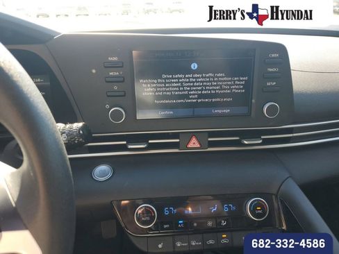 Used 2023 Hyundai Elantra Blue image 16