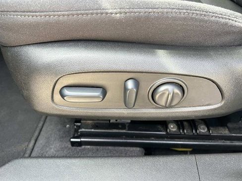 Used 2024 Chevrolet Malibu LT image 25