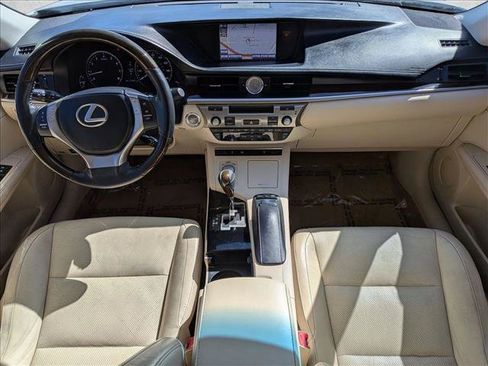 Used 2014 Lexus ES 350 w/ Luxury Package FWD image 18