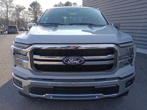 New 2025 Ford F150 Lariat w/ Equipment Group 502A High image 8