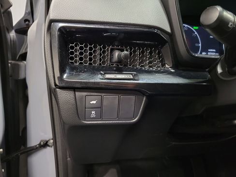 Used 2024 Honda CR-V Sport Touring image 22
