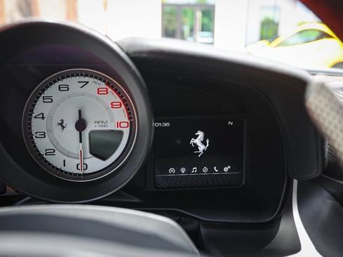 Used 2021 Ferrari F8 Tributo RWD image 54