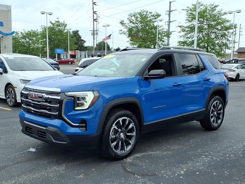 Used 2025 GMC Terrain Elevation w/ Elevation Premium Package AWD/4WD image 1
