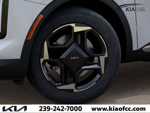 New 2026 Kia Sportage EX image 9